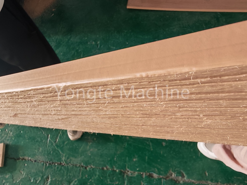 Как сделать на поверхности изделий из ДПК шероховатую текстуру, имитирующую дерево?